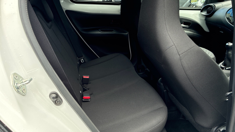 Toyota Aygo X 1.0 VVT-i Edge 5dr Petrol Hatchback